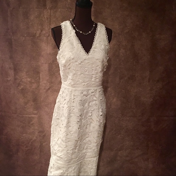 Minuet Wedding Dress - Large - Picture 8 of 8